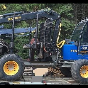 foto 18t vyvážečka Rottne F15C
