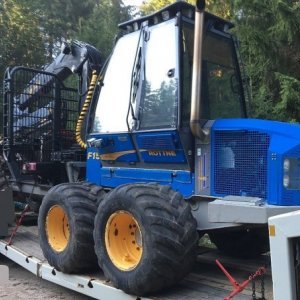 foto 18t vyvážečka Rottne F15C